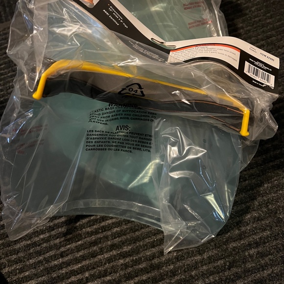 Western Safety Face Shield with Flip-up Visor, Free CD - Picture 6 of 6